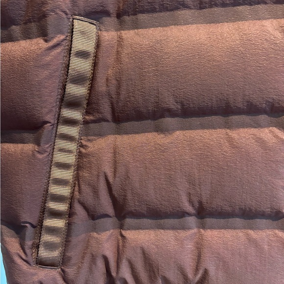 Lululemon bomber jacket. Reversible. Size 6 - Picture 3 of 6